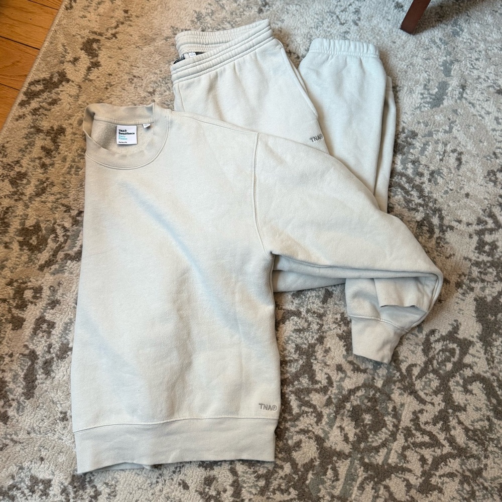 Aritzia TNA Cozy Fleece set